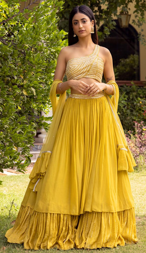 Gorgeous Haldi Dresses For The Bride's Sister - Saree.com