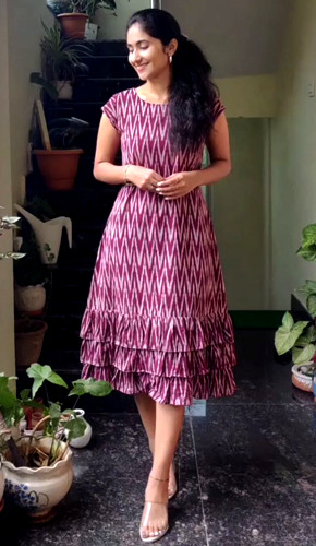 Pin by priyan on FAINY frocks... | Ikkat dresses, Designer dresses indian,  Kurta designs