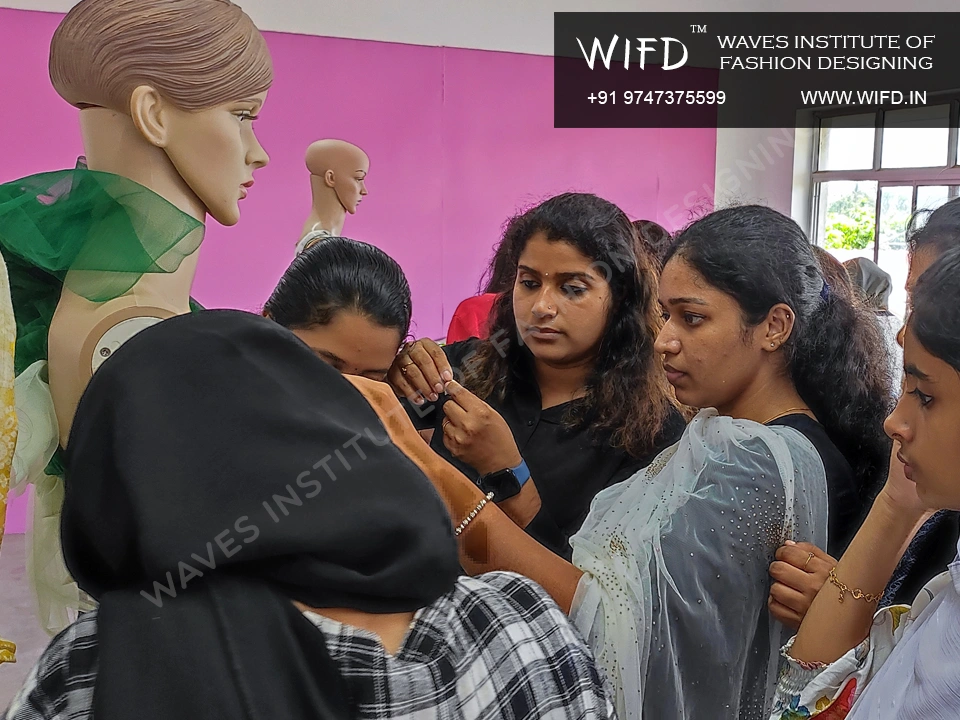 Mannequin Draping with Sheer Fabric, Stiff Net and Mixed Materials - 2022